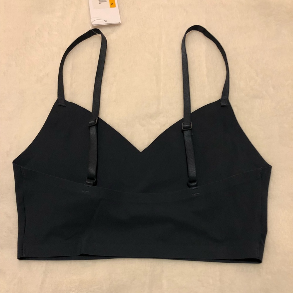 NWT Calvin Klein CK Invisibles Unlined Bralette - Picture 2 of 4
